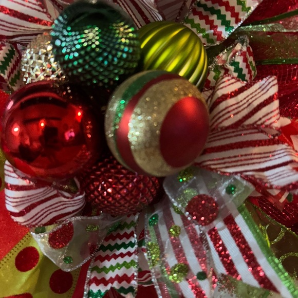 Handcrafted, beautiful Christmas wreath - Picture 4 of 4